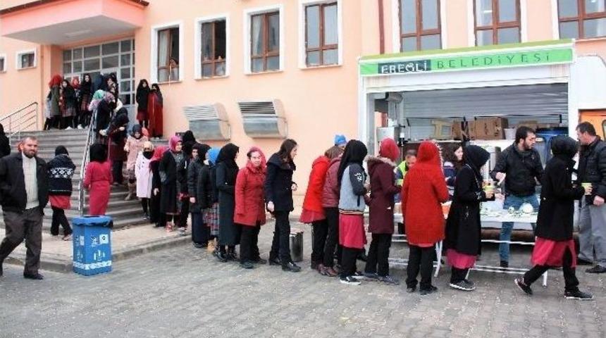 Ereğli Belediyesi &Ouml;ğrencilerin İ&ccedil;ini Isıttı