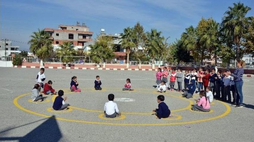 Geleneksel &Ccedil;ocuk Oyunları Okul Bah&ccedil;elerinde Yaşayacak