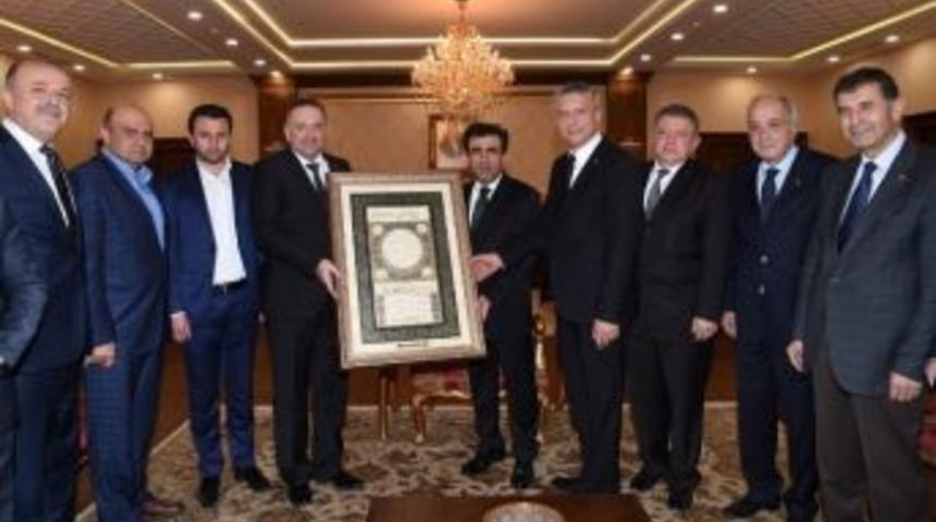 Koto Y&ouml;netiminden Vali G&uuml;zeloğlu&rsquo;na Ziyaret
