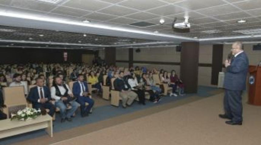 Karaman&rsquo;da Muhsin Yazıcıoğlu&rsquo;nu Anma Programı D&uuml;zenlendi