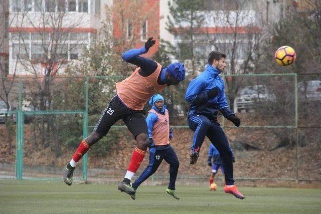 Karab&uuml;kspor&rsquo;da Osmanlıspor Hazırlıkları S&uuml;r&uuml;yor 2