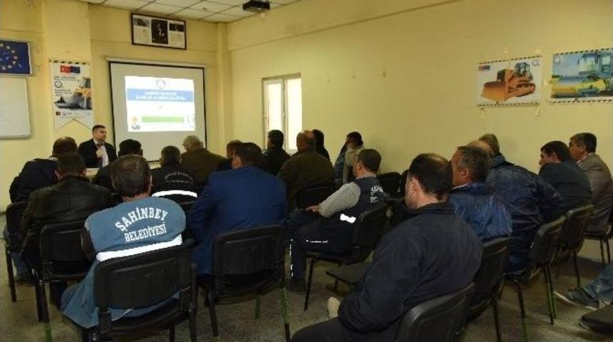 Belediye Personeline İş Sağlığı Ve G&uuml;venliği Eğitimi