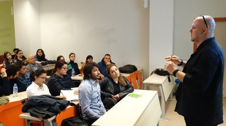 Kocaeli &Uuml;niversitesinde Medya Konferansı Yapıldı