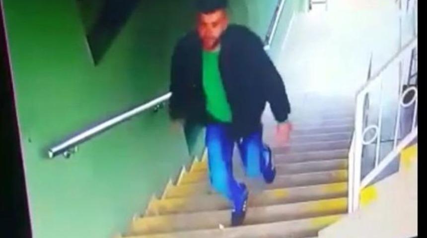 İzmir&rsquo;de 9 Yaşındaki Suriyeli &Ccedil;ocuğu Taciz Eden Zanlı Tutuklandı