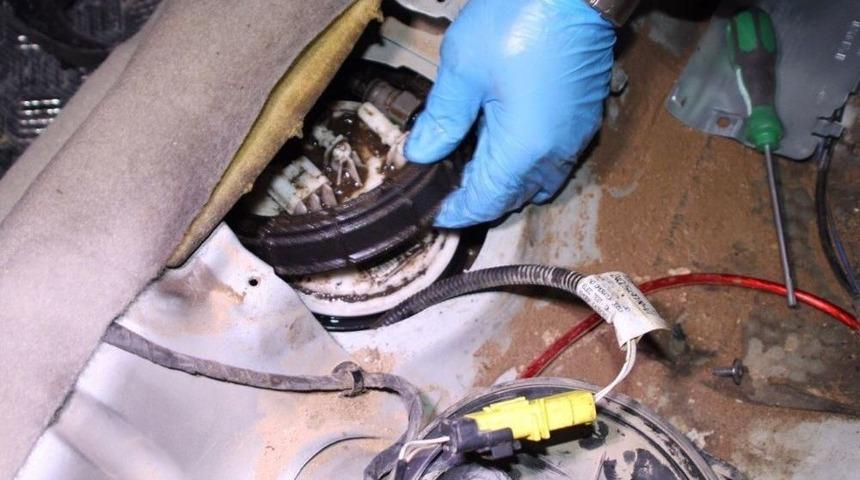 Yakıt Deposundan 8 Kilo Uyuşturucu &Ccedil;ıktı