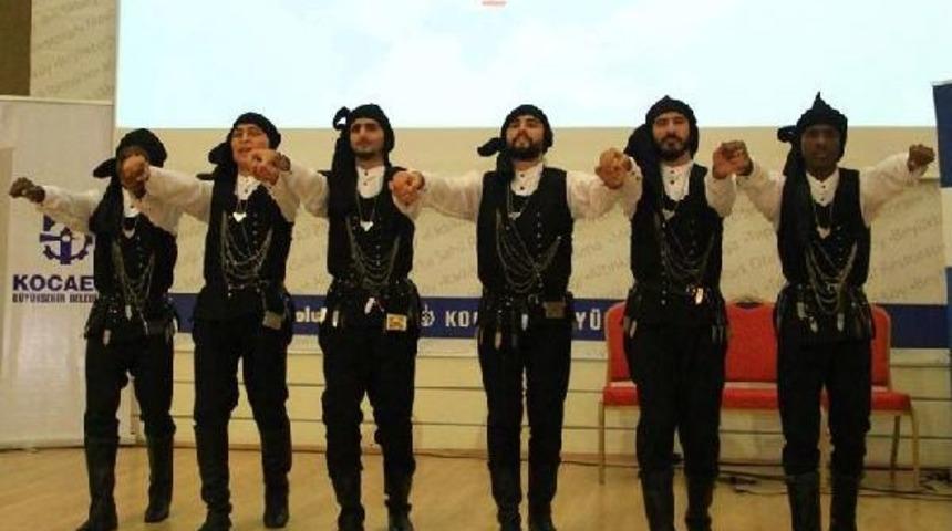 Yabancı &Ouml;ğrenciler Horon Tepti