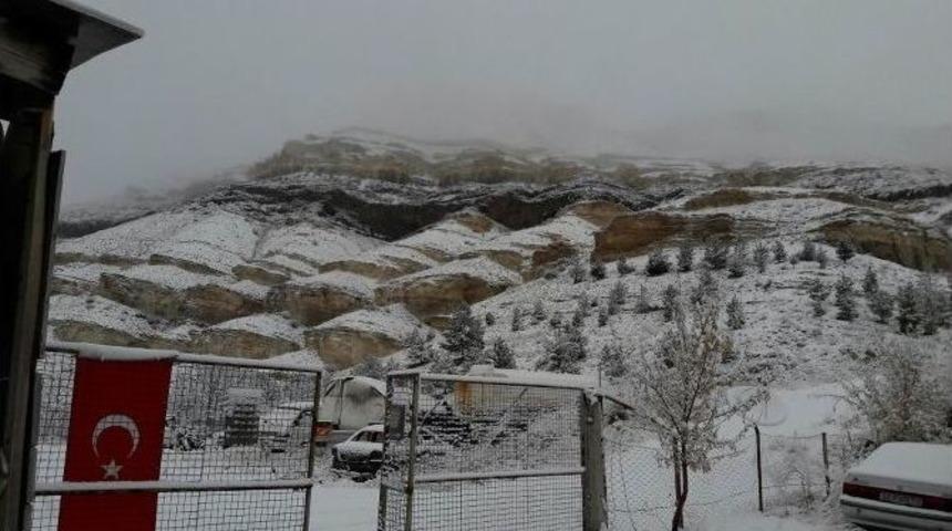 Sivas&rsquo;ta Kar Yağışı Etkili Oldu