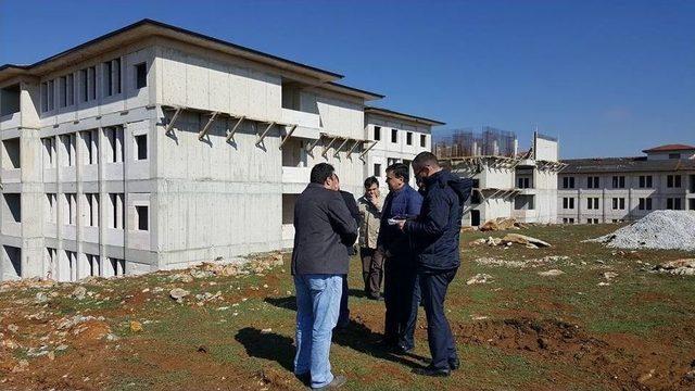 Başkan Yalçın, Sağlık Meslek Lisesi İnşaat Çalışmalarını Yerinde İnceledi