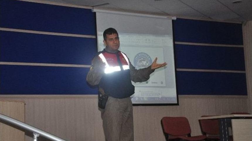 İyi Dersler Şof&ouml;r Amca Konulu Eğitim Semineri Verildi