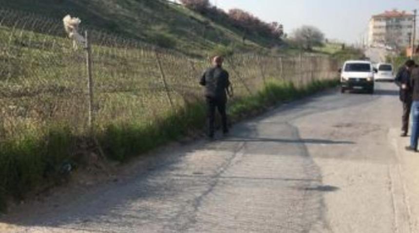 Eyleme Giden Pkk'lıların Otomobilinde Bomba Patladı: 1 Ter&ouml;rist &Ouml;l&uuml;, 1 Ter&ouml;rist Yaralı (2)