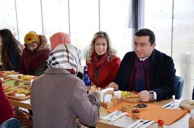 Başkan Bakıcı &Ccedil;alışan Hanımlar İle Kahvaltıda Buluştu 3