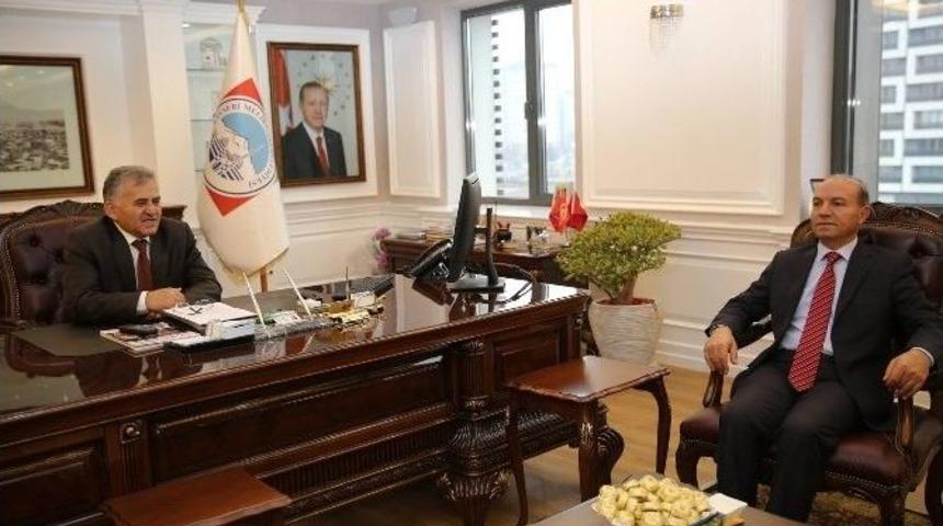 G&ouml;n&uuml;ll&uuml; K&uuml;lt&uuml;r Kuruluşları Melikgazi Belediyesini Ziyaret Etti