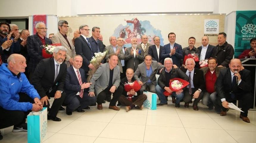 "avni Aker&rsquo;e Veda" Belgeselinin Galası Nil&uuml;fer&rsquo;de Yapıldı