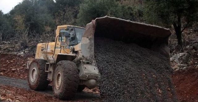 Cenazeleri De Yolda Kaldı 3