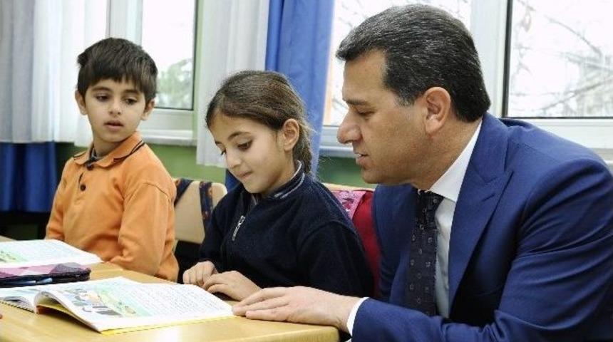 Vali &Ccedil;elik&rsquo;ten &Ouml;ğrencilere Nasihatlar;