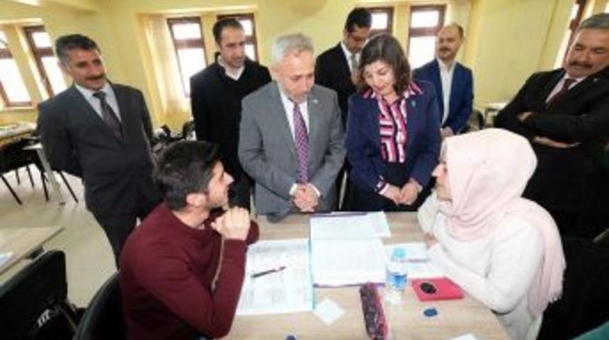 Hakkari&rsquo;de &ldquo;k&uuml;t&uuml;phane Ve K&uuml;t&uuml;phanecilik&rdquo; Konulu Program