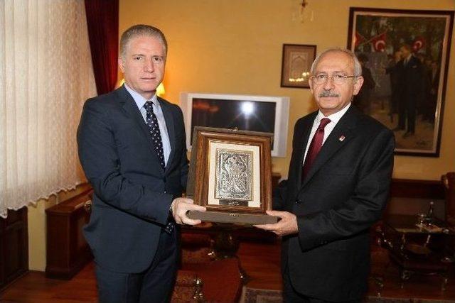 Chp Genel Başkanı Kılıçdaroğlu, Kongre Müzesi’ni Gezdi