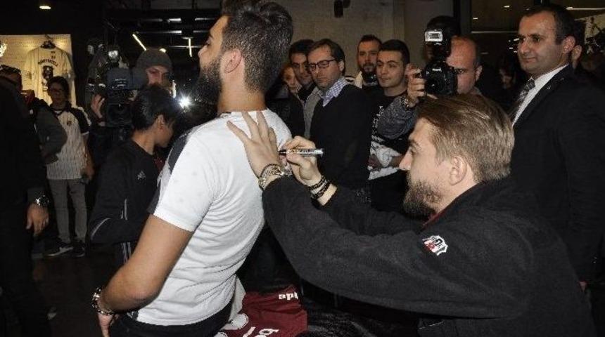 Caner Erkin: &ldquo;beşiktaş&rsquo;ta Kalmak İstiyorum&rdquo;