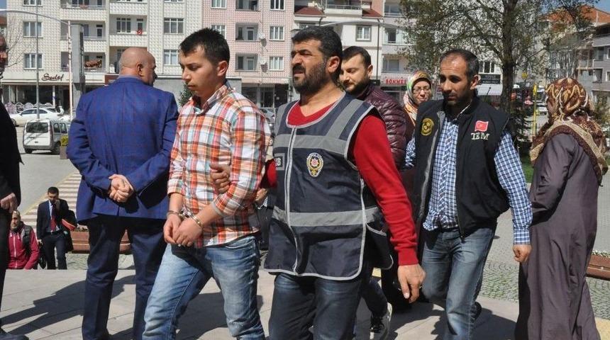 4 Fetö Üyesi Yakalandı