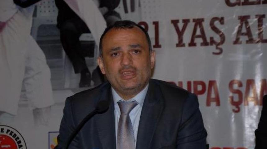 T&uuml;rkiye Karate Şampiyonası Kuşadası'nda Başladı