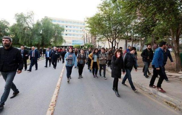 Akdeniz Üniversitesi'nde Kavga, 2 Öğrenci Yaralı