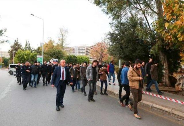 Akdeniz Üniversitesi'nde Kavga, 2 Öğrenci Yaralı