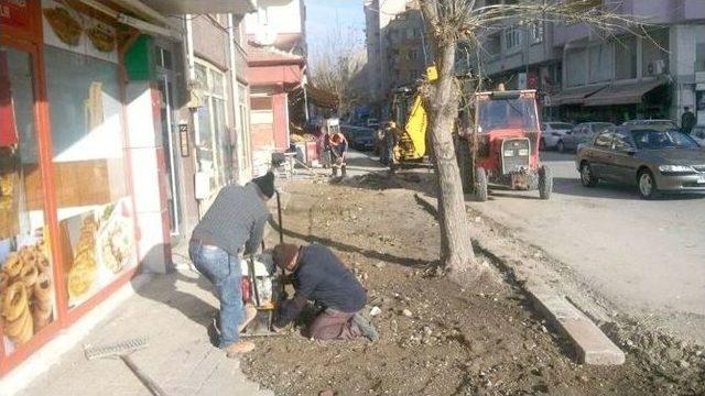 Sungurlu’da Yol Çalışmaları Sürüyor