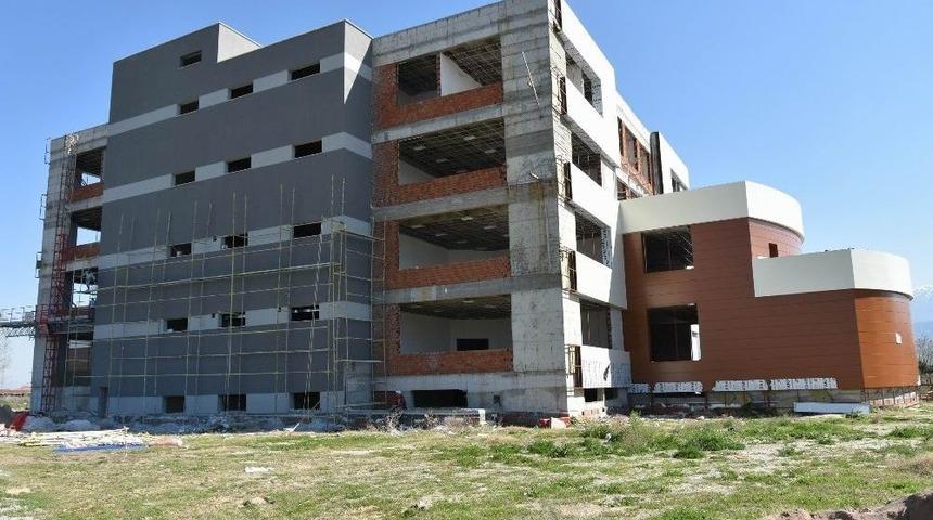 Salihli’nin Fakülte Binası Yeni Döneme Yetişecek