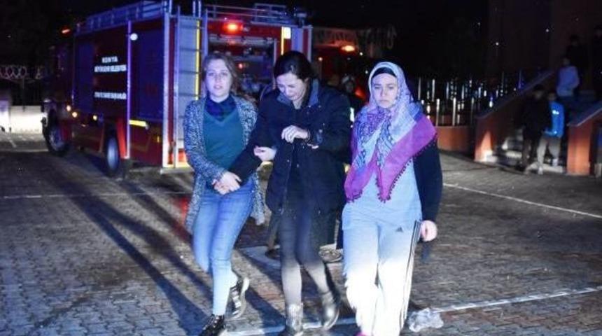 Kız &Ouml;ğrenci Pansiyonunda Yangın Paniği