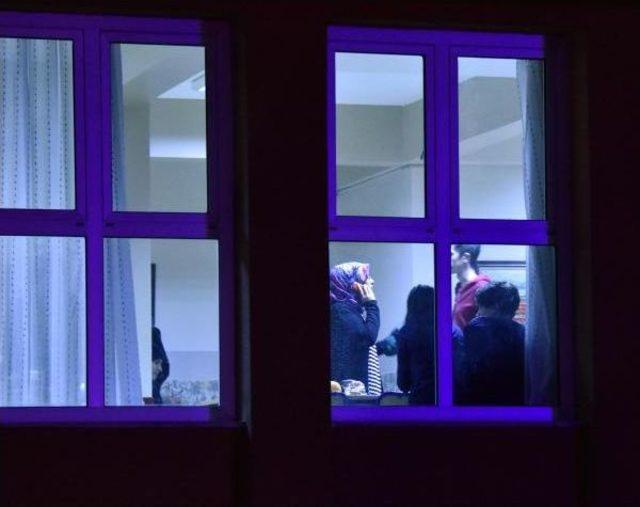 Kız &Ouml;ğrenci Pansiyonunda Yangın Paniği 1