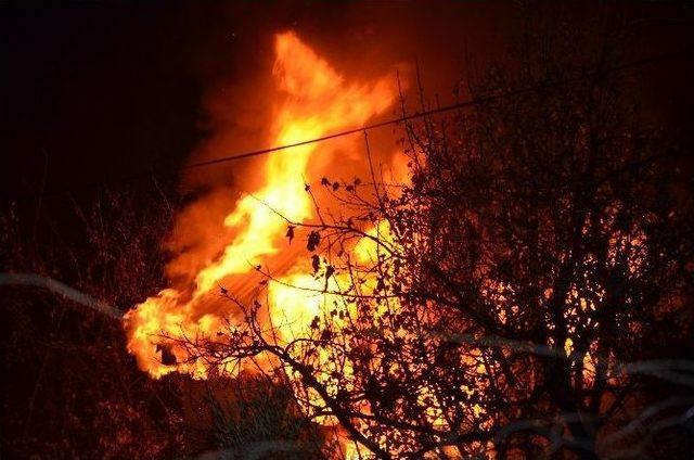 Aladağ’daki Evde Yangını Korkuttu