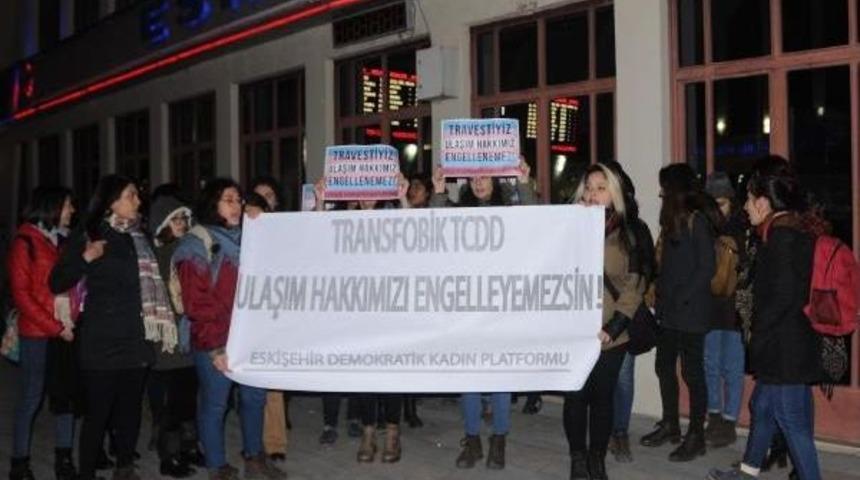 Kadınların Gar &Ouml;n&uuml;nde Trans Eylemi