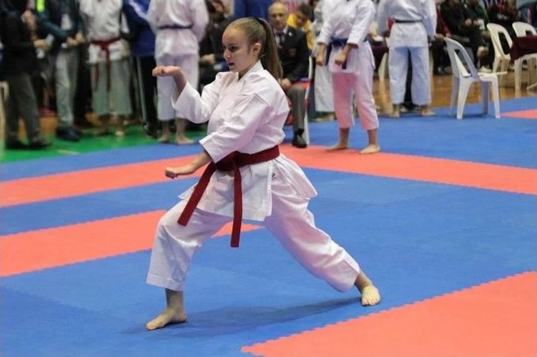 T&uuml;rkiye Karate Şampiyonası Kuşadası&rsquo;nda Başladı