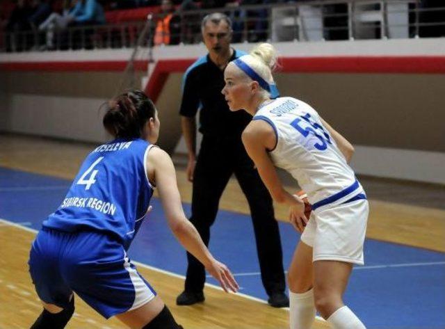 Canik Belediyespor-Dynamo Novosibirsk: 63-55 (Kadınlar Eurocup)