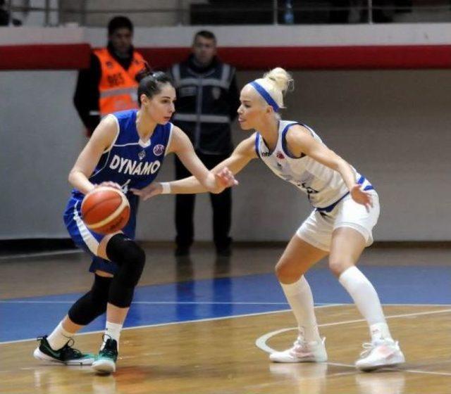 Canik Belediyespor-Dynamo Novosibirsk: 63-55 (Kadınlar Eurocup)