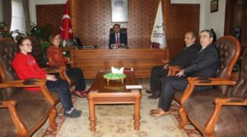 Satran&ccedil; Federasyonu İl Temsilciliğinden Vali Aktaş&rsquo;a Ziyaret