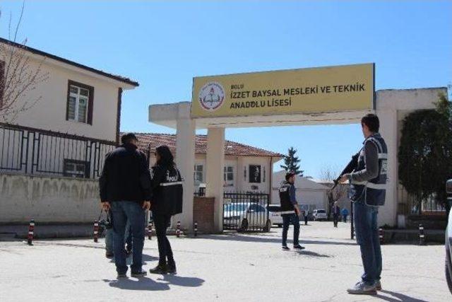Bolu'da Okulların Çevresinde Polis Denetimi