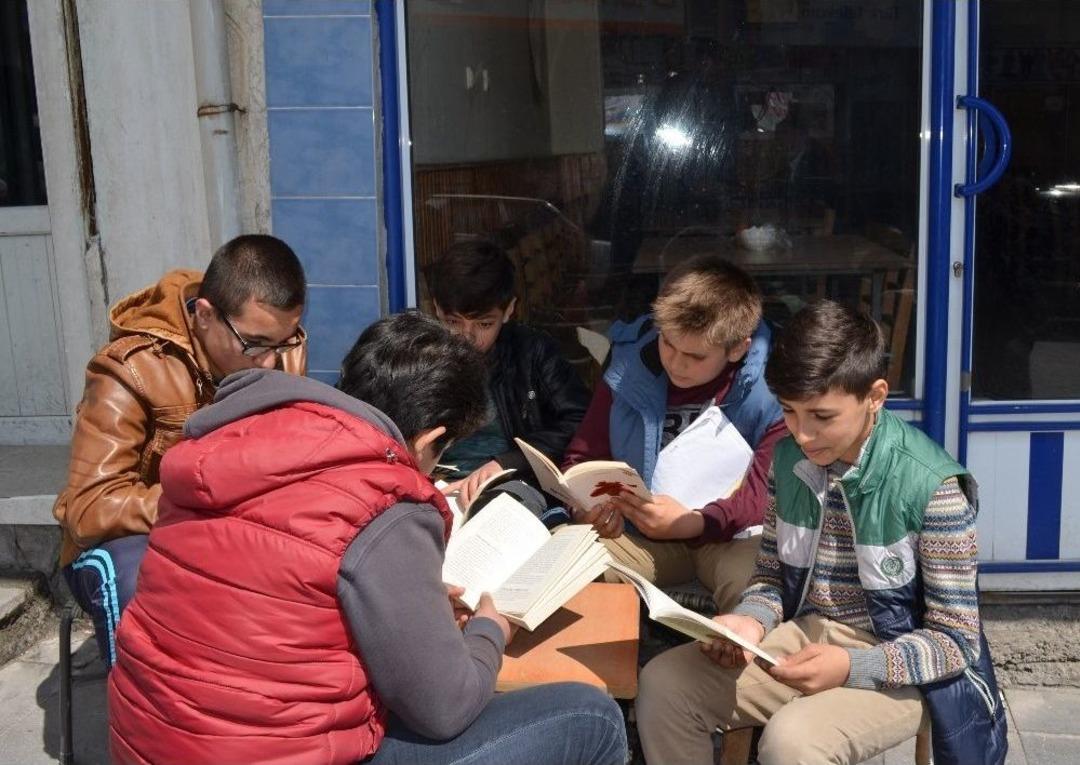 Adilcevaz&rsquo;da Kitap Okuma Etkinliği