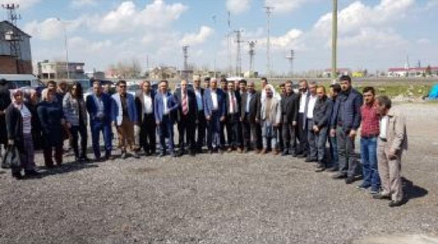 Gezer, Köy Köy Dolaşarak Yeni Hükümet Sistemini Anlatıyor