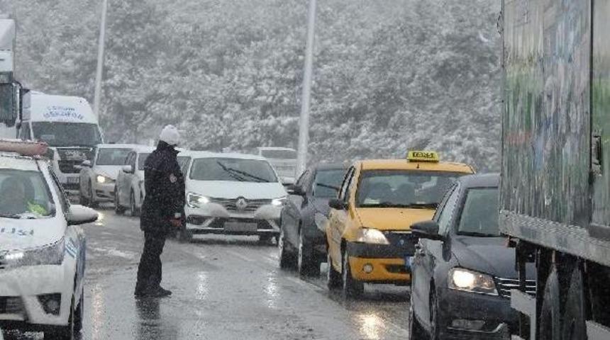 &Ccedil;orum'da Taşımalı Eğitimde 1 G&uuml;nl&uuml;k Kar Tatili