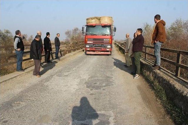 Bu Köprüden Geçmek Cesaret İstiyor