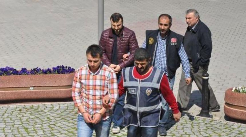 İneg&ouml;l'de Fet&ouml; Operasyonu: 4 G&ouml;zaltı