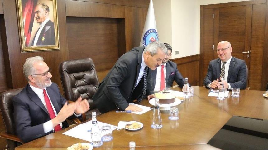 Milletvekili Karasayar&rsquo;a İş Adamlarından Doğum G&uuml;n&uuml; S&uuml;rprizi