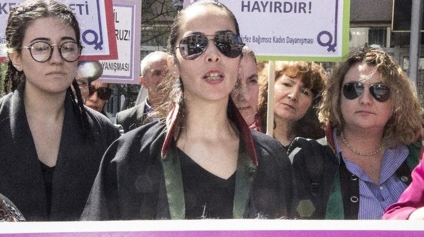 Boşandığı Eşi Tarafından &Ouml;ld&uuml;r&uuml;len Kadının &Ccedil;ocuğunun Velayeti Anne Tarafına Verildi