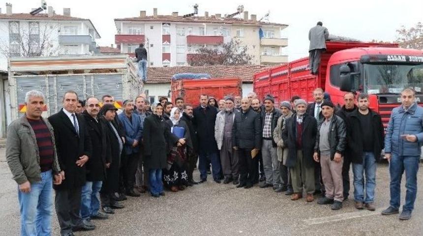 Elazığ&rsquo;da Damızlık Boğa Dağıtımı Yapıldı