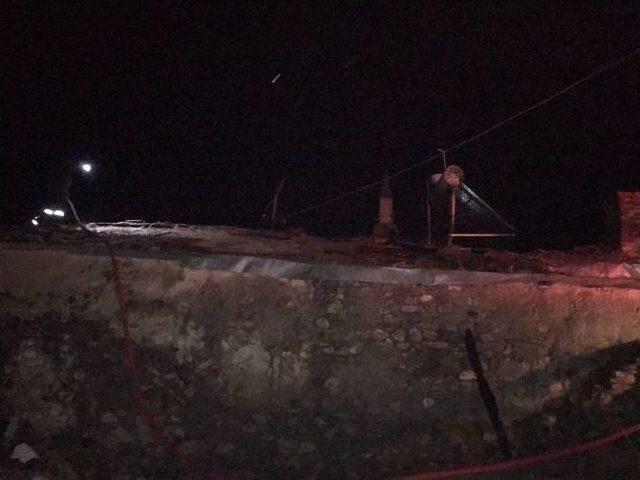 Seyitgazi’de Çıkan Yangında Bir Ev Kullanılmaz Hale Geldi 1