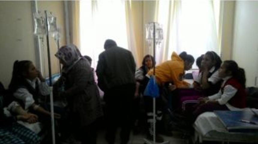 Yemekten Zehirlenen &Ouml;ğrenciler Taburcu Edildi