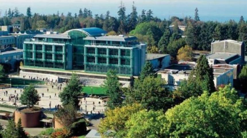 Kanada'da &uuml;niversitede sapık korkusu