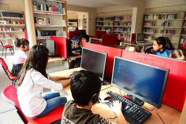 Beylikd&uuml;z&uuml; K&uuml;t&uuml;phaneleri, 7&rsquo;den 70&rsquo;e Her Kesime Hitap Ediyor 2