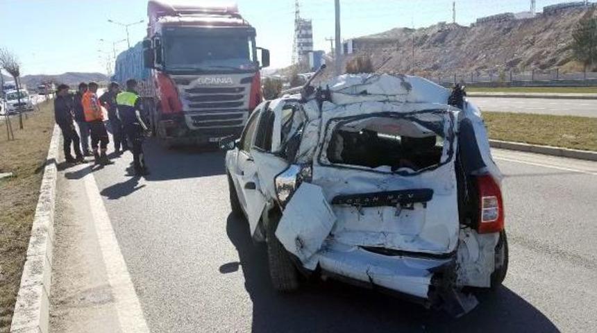 Sivas'ta Kaza: 2 Yaralı